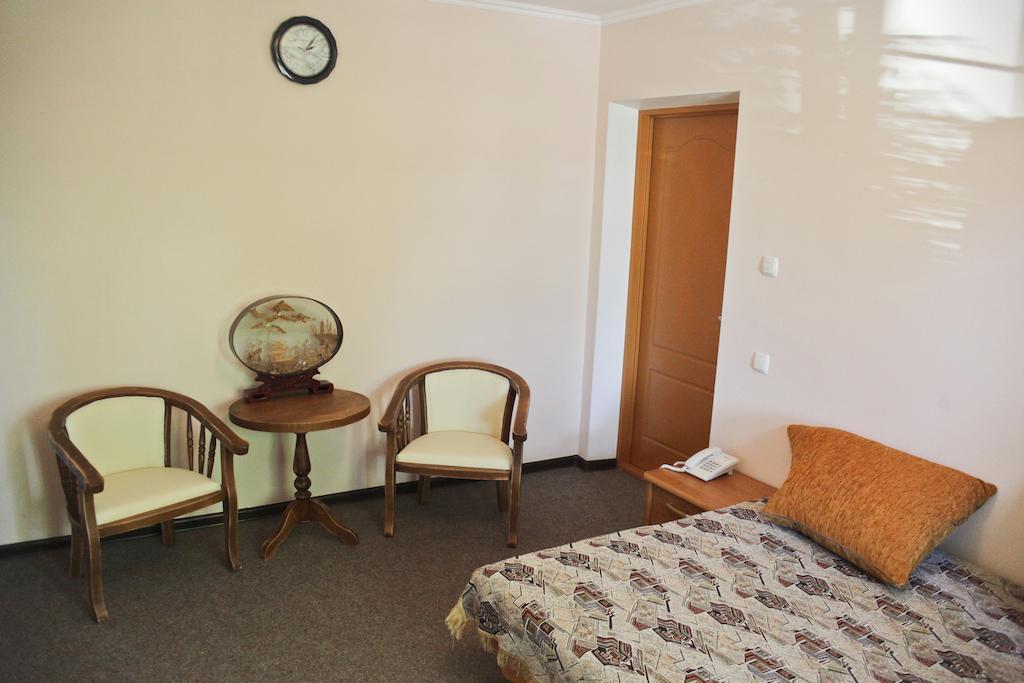 Cowboy Hotel Odessa Kamer foto