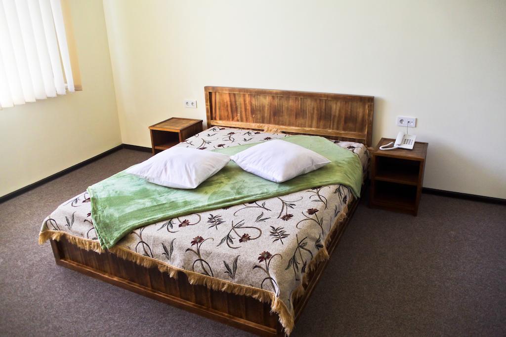 Cowboy Hotel Odessa Buitenkant foto